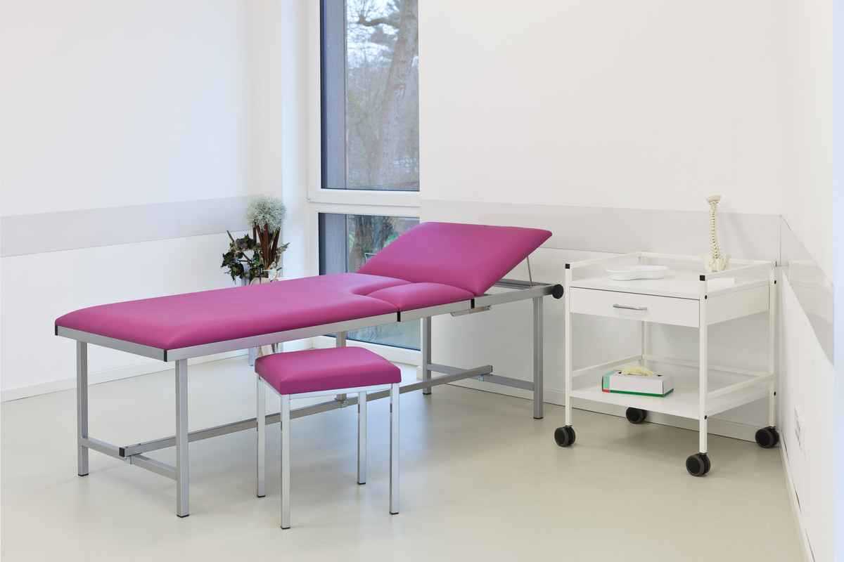 медицинский столик для инструментов