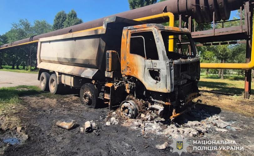 Дніпропетровські жінки за гроші палили автівки.