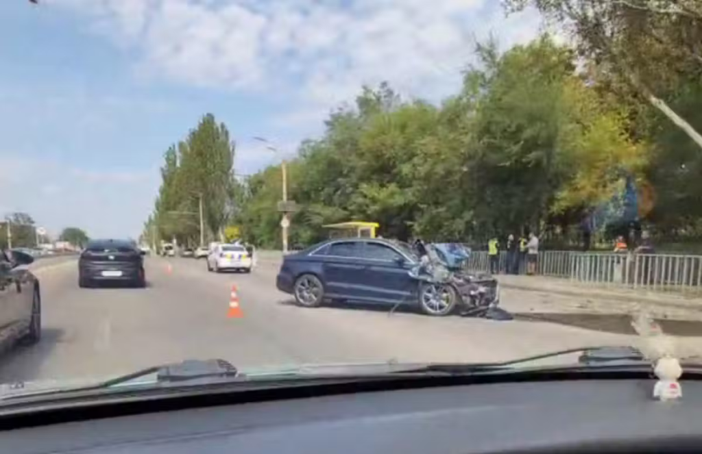 ДТП на Запорізькому шосе у Дніпрі: нові деталі, є постраждалі.