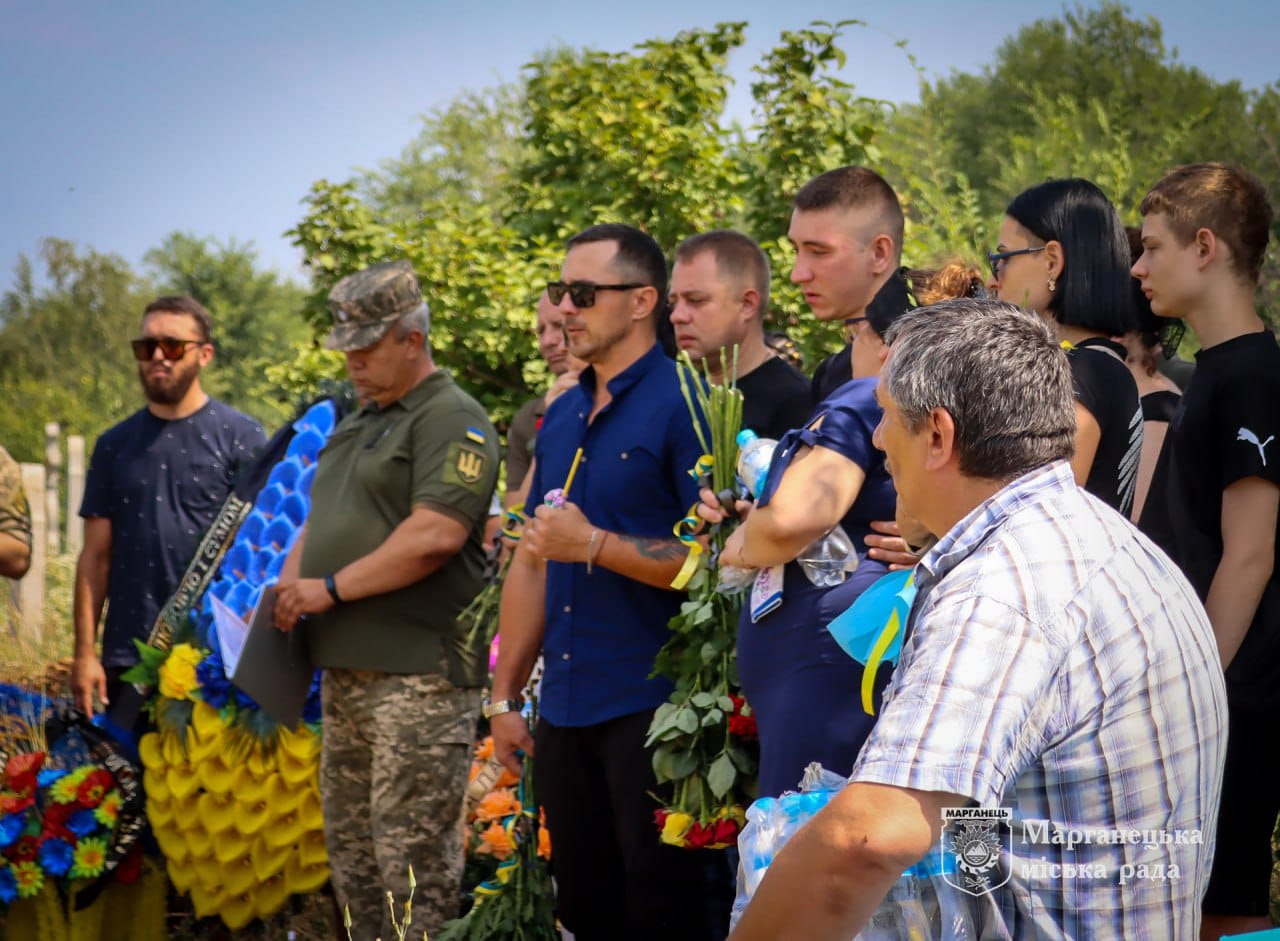 Возможно, это изображение 6 человек и текст